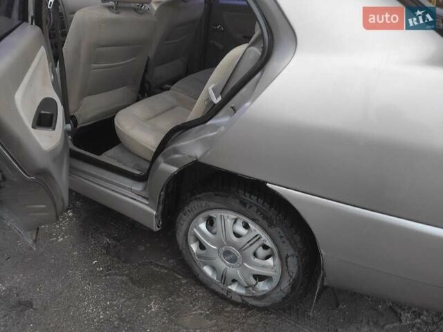 Бежевый Чери Амулет, объемом двигателя 1.6 л и пробегом 176 тыс. км за 1500 $, фото 12 на Automoto.ua