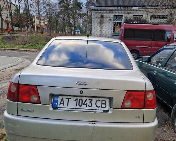 Бежевый Чери Амулет, объемом двигателя 1.6 л и пробегом 130 тыс. км за 1250 $, фото 6 на Automoto.ua