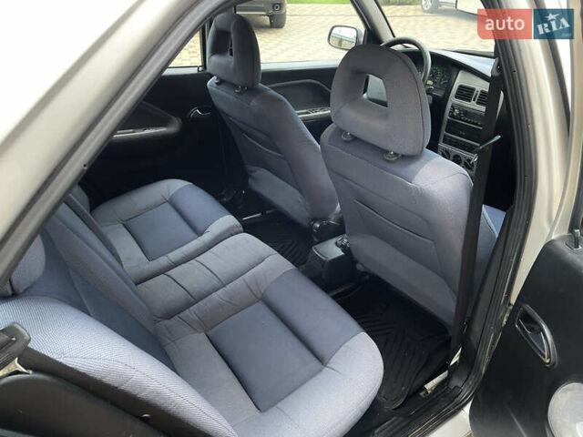 Бежевый Чери Амулет, объемом двигателя 1.6 л и пробегом 126 тыс. км за 1699 $, фото 28 на Automoto.ua
