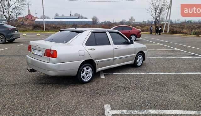 Бежевый Чери Амулет, объемом двигателя 1.6 л и пробегом 270 тыс. км за 1550 $, фото 4 на Automoto.ua