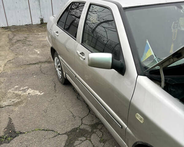 Бежевый Чери Амулет, объемом двигателя 1.6 л и пробегом 250 тыс. км за 1600 $, фото 6 на Automoto.ua