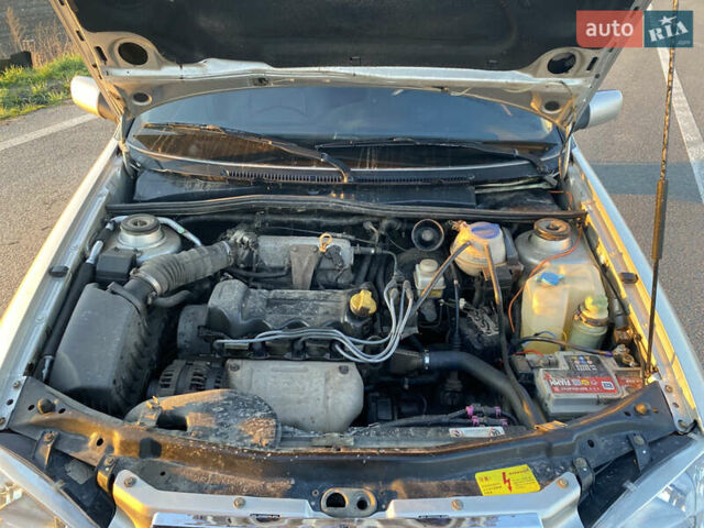 Бежевый Чери Амулет, объемом двигателя 1.6 л и пробегом 160 тыс. км за 2200 $, фото 11 на Automoto.ua