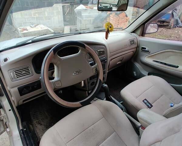 Бежевый Чери Амулет, объемом двигателя 1.6 л и пробегом 170 тыс. км за 1200 $, фото 4 на Automoto.ua