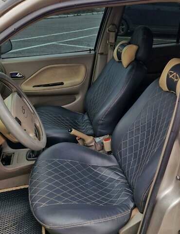 Бежевый Чери Амулет, объемом двигателя 1.6 л и пробегом 270 тыс. км за 1550 $, фото 7 на Automoto.ua