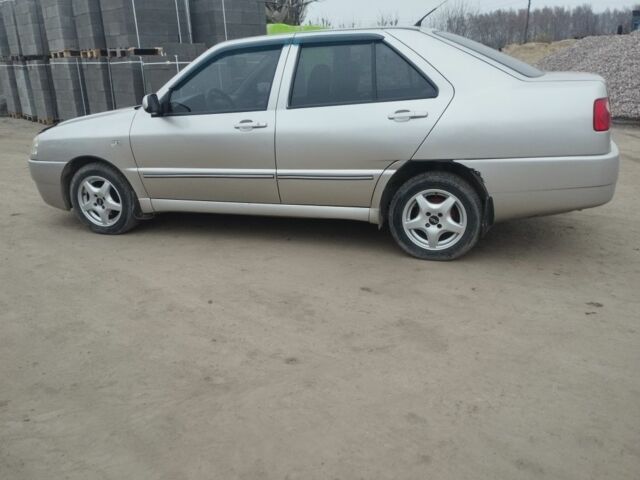 Бежевый Чери Амулет, объемом двигателя 1.6 л и пробегом 70 тыс. км за 1100 $, фото 6 на Automoto.ua