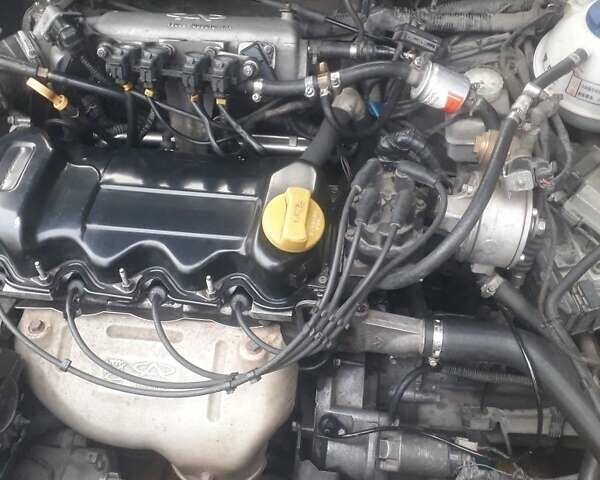 Бежевый Чери Амулет, объемом двигателя 1.6 л и пробегом 207 тыс. км за 1500 $, фото 5 на Automoto.ua