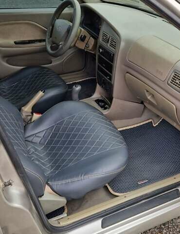 Бежевый Чери Амулет, объемом двигателя 1.6 л и пробегом 270 тыс. км за 1550 $, фото 12 на Automoto.ua