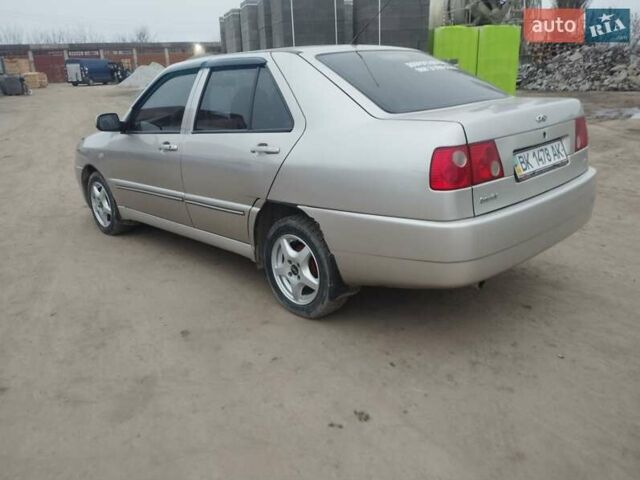 Бежевый Чери Амулет, объемом двигателя 1.6 л и пробегом 70 тыс. км за 1100 $, фото 5 на Automoto.ua