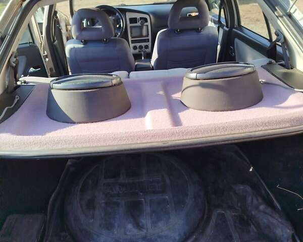 Чери Амулет 2008 в Кривом Роге на Automoto.ua Бежевый Чери Амулет, объемом двигателя 1.6 л и пробегом 90 тыс. км за 2500 $, фото 2 на Automoto.ua