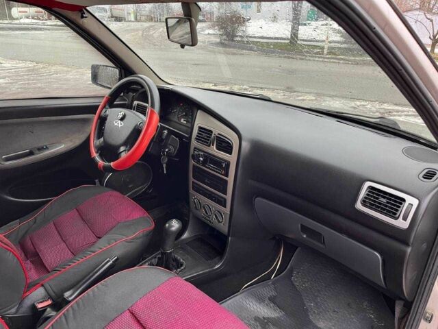 Бежевый Чери Амулет, объемом двигателя 1.5 л и пробегом 250 тыс. км за 1150 $, фото 7 на Automoto.ua