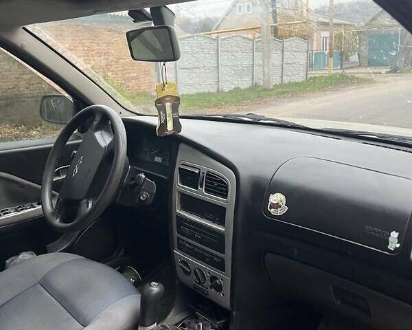 Бежевый Чери Амулет, объемом двигателя 1.6 л и пробегом 200 тыс. км за 550 $, фото 2 на Automoto.ua