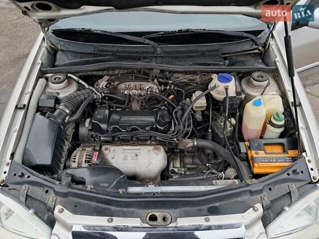 Бежевый Чери Амулет, объемом двигателя 1.6 л и пробегом 159 тыс. км за 2400 $, фото 5 на Automoto.ua