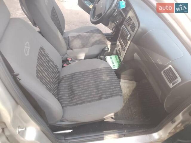 Бежевий Чері Амулет, об'ємом двигуна 1.6 л та пробігом 151 тис. км за 2700 $, фото 17 на Automoto.ua