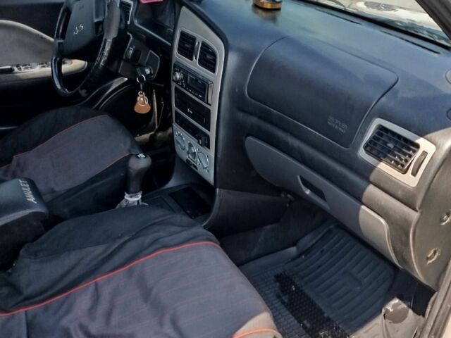 Бежевый Чери Амулет, объемом двигателя 1.6 л и пробегом 326 тыс. км за 1000 $, фото 4 на Automoto.ua