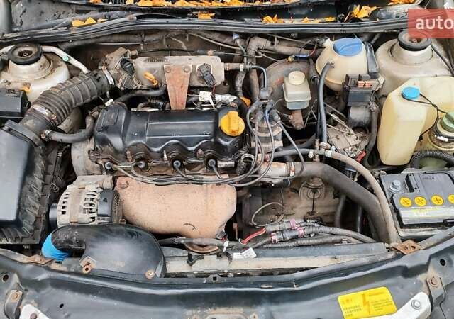 Бежевый Чери Амулет, объемом двигателя 1.6 л и пробегом 230 тыс. км за 650 $, фото 10 на Automoto.ua