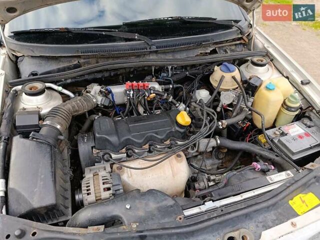 Бежевый Чери Амулет, объемом двигателя 1.6 л и пробегом 260 тыс. км за 1350 $, фото 4 на Automoto.ua