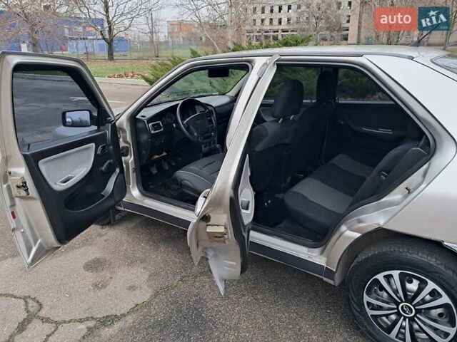 Бежевый Чери Амулет, объемом двигателя 1.6 л и пробегом 159 тыс. км за 2400 $, фото 13 на Automoto.ua