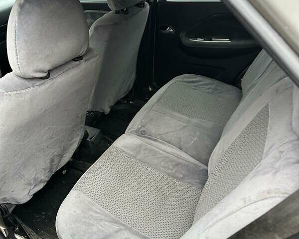 Бежевый Чери Амулет, объемом двигателя 1.6 л и пробегом 200 тыс. км за 1650 $, фото 7 на Automoto.ua