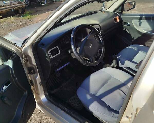 Чери Амулет 2008 в Кривом Роге на Automoto.ua Бежевый Чери Амулет, объемом двигателя 1.6 л и пробегом 90 тыс. км за 2500 $, фото 7 на Automoto.ua