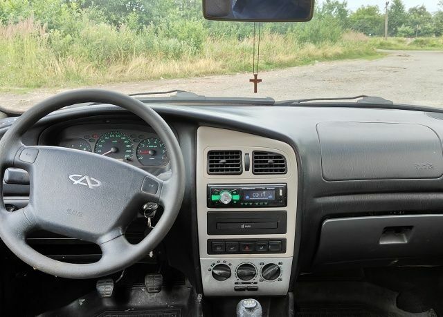 Бежевый Чери Амулет, объемом двигателя 1.6 л и пробегом 120 тыс. км за 950 $, фото 3 на Automoto.ua