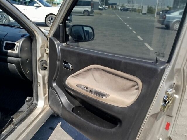 Бежевый Чери Амулет, объемом двигателя 1.6 л и пробегом 326 тыс. км за 1000 $, фото 3 на Automoto.ua