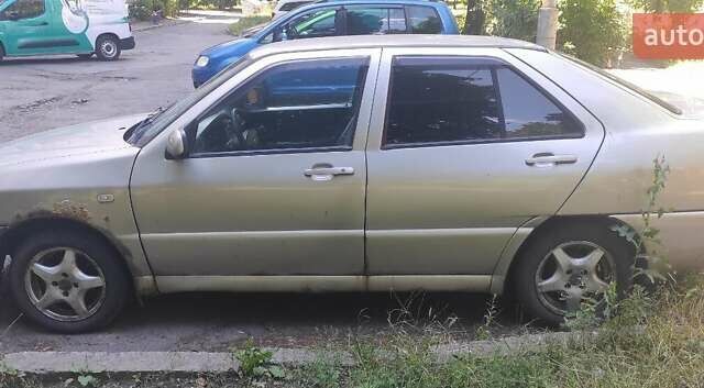 Бежевый Чери Амулет, объемом двигателя 1.6 л и пробегом 100 тыс. км за 1100 $, фото 3 на Automoto.ua