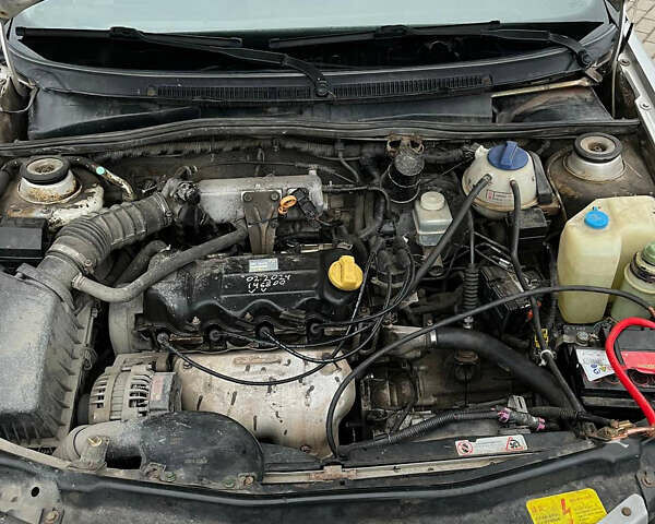 Бежевий Чері Амулет, об'ємом двигуна 1.6 л та пробігом 150 тис. км за 1700 $, фото 7 на Automoto.ua