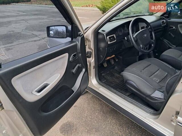 Бежевый Чери Амулет, объемом двигателя 1.6 л и пробегом 159 тыс. км за 2400 $, фото 15 на Automoto.ua