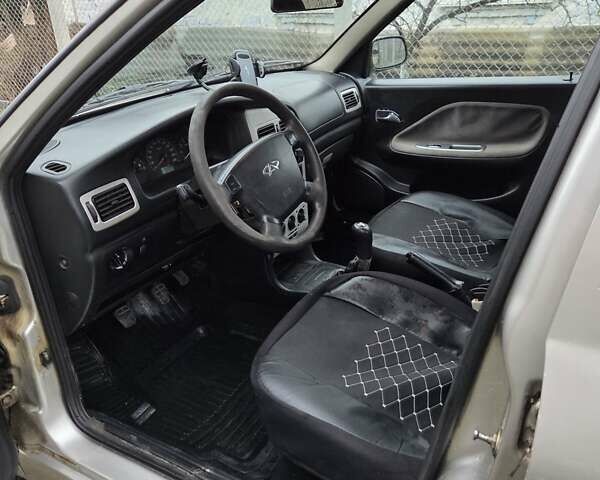 Бежевый Чери Амулет, объемом двигателя 1.6 л и пробегом 145 тыс. км за 1500 $, фото 1 на Automoto.ua