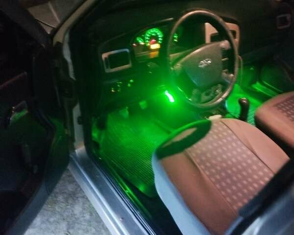 Бежевый Чери Амулет, объемом двигателя 1.6 л и пробегом 196 тыс. км за 1300 $, фото 2 на Automoto.ua