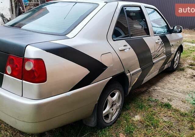 Бежевый Чери Амулет, объемом двигателя 1.6 л и пробегом 230 тыс. км за 500 $, фото 7 на Automoto.ua