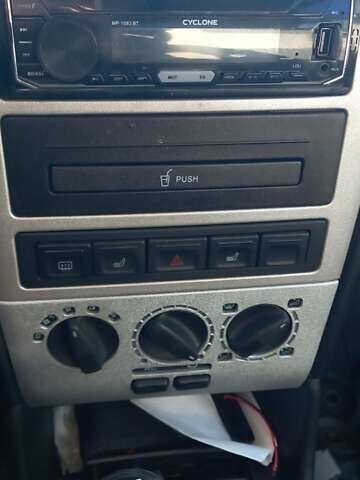 Бежевый Чери Амулет, объемом двигателя 1.6 л и пробегом 87 тыс. км за 2000 $, фото 10 на Automoto.ua