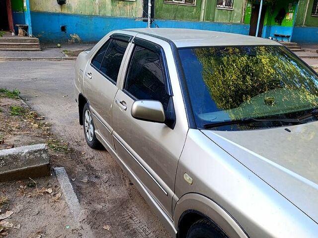 Бежевый Чери Амулет, объемом двигателя 1.6 л и пробегом 230 тыс. км за 2900 $, фото 2 на Automoto.ua