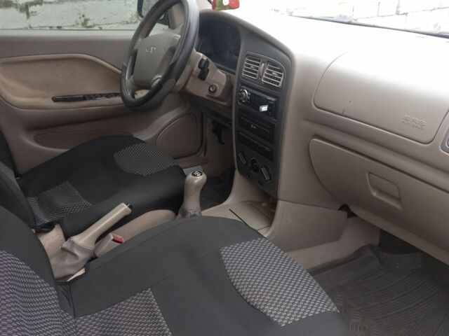 Бежевый Чери Амулет, объемом двигателя 1.6 л и пробегом 119 тыс. км за 2200 $, фото 9 на Automoto.ua