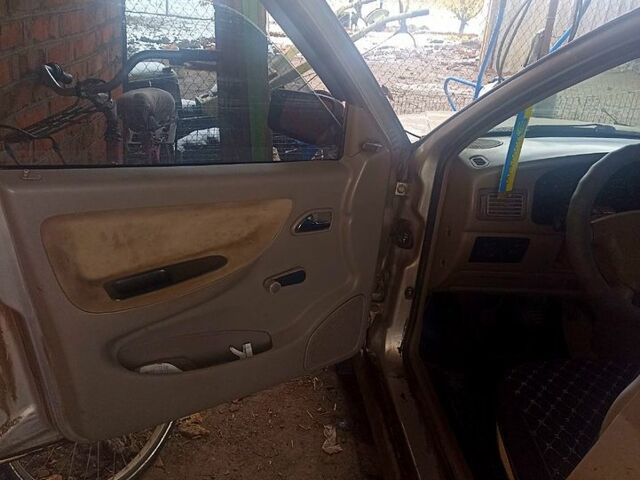 Бежевый Чери Амулет, объемом двигателя 1.6 л и пробегом 105 тыс. км за 2300 $, фото 10 на Automoto.ua