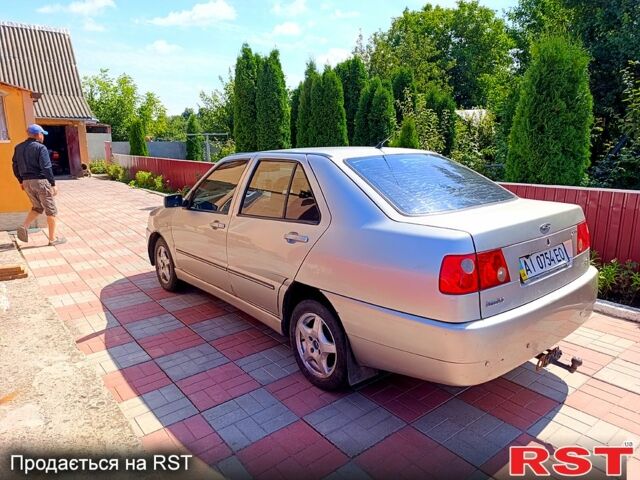 Бежевый Чери Амулет, объемом двигателя 1.6 л и пробегом 180 тыс. км за 1250 $, фото 3 на Automoto.ua