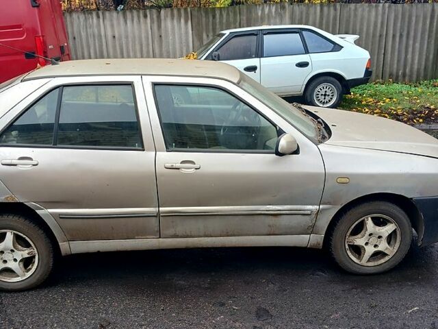 Бежевий Чері Амулет, об'ємом двигуна 1.6 л та пробігом 125 тис. км за 950 $, фото 1 на Automoto.ua