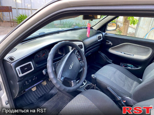 Бежевий Чері Амулет, об'ємом двигуна 1.6 л та пробігом 182 тис. км за 2300 $, фото 8 на Automoto.ua