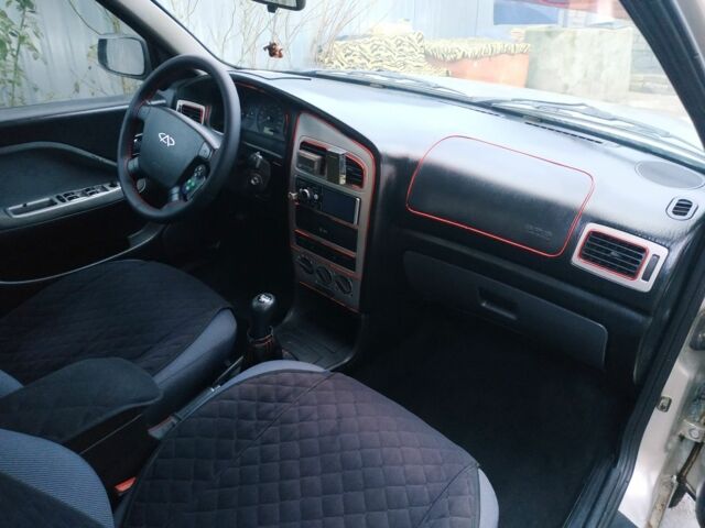 Бежевый Чери Амулет, объемом двигателя 1.6 л и пробегом 179 тыс. км за 2300 $, фото 9 на Automoto.ua