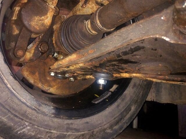 Бежевый Чери Амулет, объемом двигателя 1.6 л и пробегом 325 тыс. км за 1500 $, фото 8 на Automoto.ua