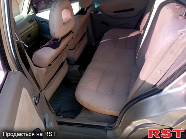 Бежевый Чери Амулет, объемом двигателя 1.6 л и пробегом 160 тыс. км за 1400 $, фото 4 на Automoto.ua