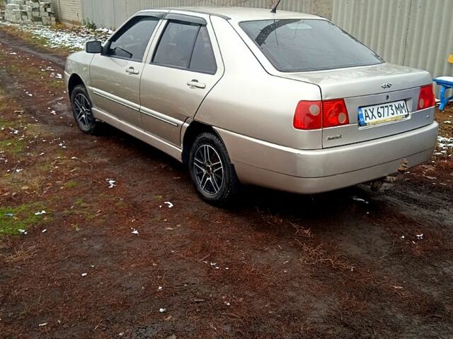 Бежевый Чери Амулет, объемом двигателя 1.6 л и пробегом 105 тыс. км за 2300 $, фото 2 на Automoto.ua