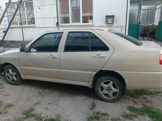 Бежевый Чери Амулет, объемом двигателя 1.6 л и пробегом 198 тыс. км за 600 $, фото 1 на Automoto.ua