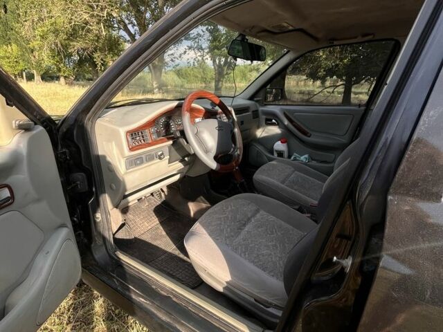 Черный Чери Амулет, объемом двигателя 1.6 л и пробегом 370 тыс. км за 1600 $, фото 10 на Automoto.ua