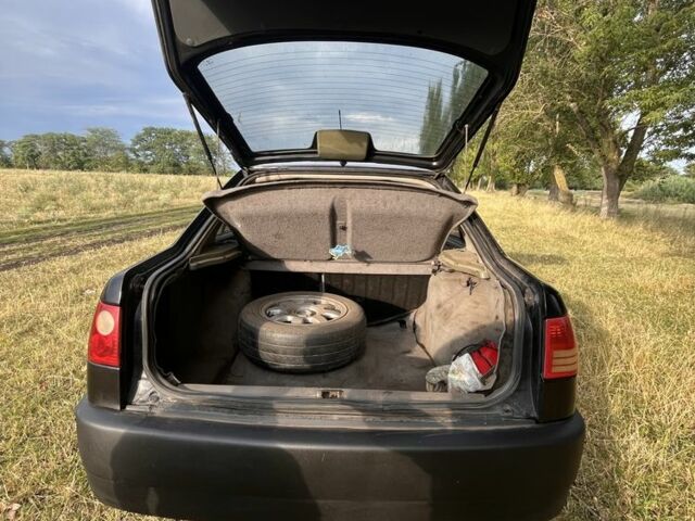 Черный Чери Амулет, объемом двигателя 1.6 л и пробегом 370 тыс. км за 1600 $, фото 8 на Automoto.ua