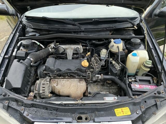 Чорний Чері Амулет, об'ємом двигуна 1.6 л та пробігом 190 тис. км за 1600 $, фото 14 на Automoto.ua