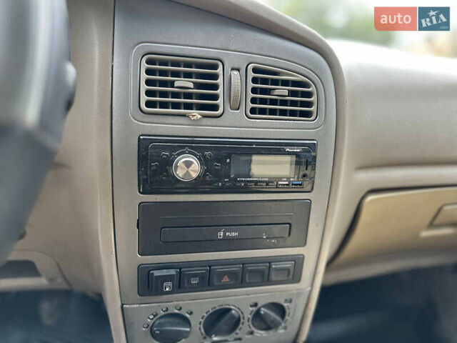 Черный Чери Амулет, объемом двигателя 1.6 л и пробегом 195 тыс. км за 1800 $, фото 4 на Automoto.ua