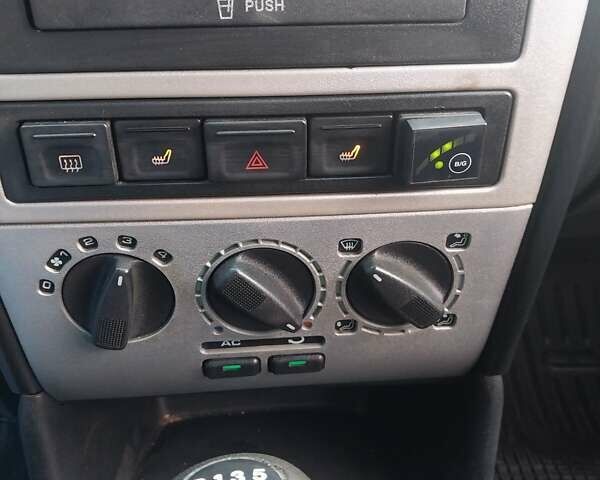 Чери Амулет 2007 в Житомире на Automoto.ua Черный Чери Амулет, объемом двигателя 1.6 л и пробегом 147 тыс. км за 1350 $, фото 18 на Automoto.ua