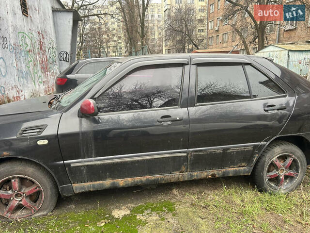 Чорний Чері Амулет, об'ємом двигуна 1.6 л та пробігом 100 тис. км за 1000 $, фото 5 на Automoto.ua