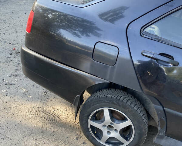 Черный Чери Амулет, объемом двигателя 1.6 л и пробегом 300 тыс. км за 1100 $, фото 2 на Automoto.ua